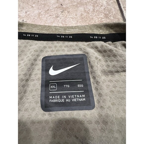 Nike Shirt Mens XXL Therma-Sphere Tech Running Tech Therma Perfomance AR1709-247 - Picture 3 of 7